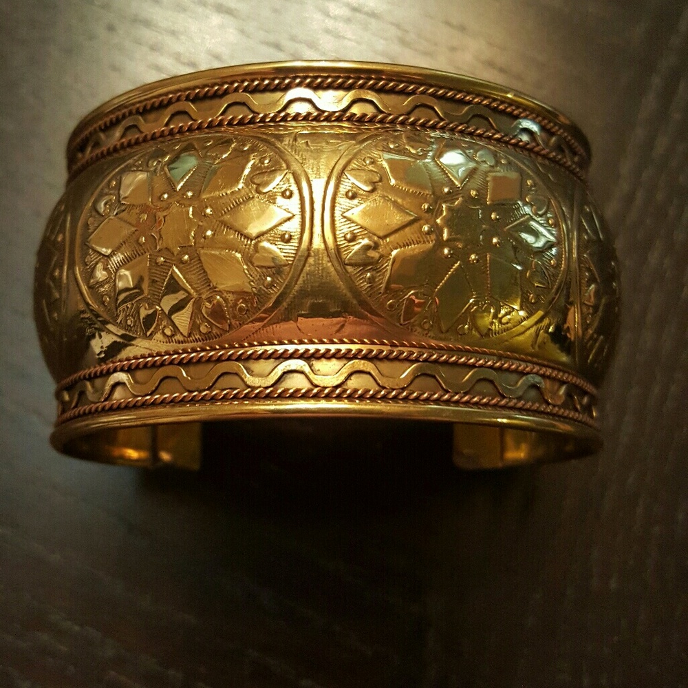 Brand New Metal Bracelet Cuff